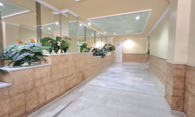 Sale - Apartment / flat -
Torrevieja - Torrevieja - Centre