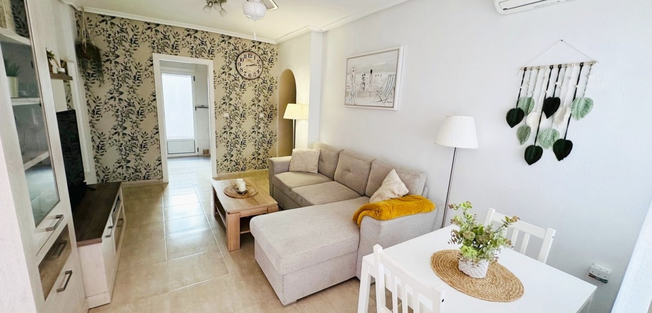 Sale - Apartment / flat -
Orihuela Costa - Los Altos