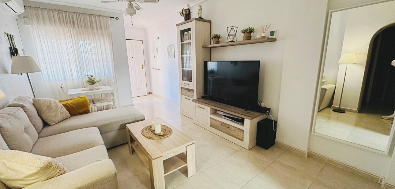Sale - Apartment / flat -
Orihuela Costa - Los Altos