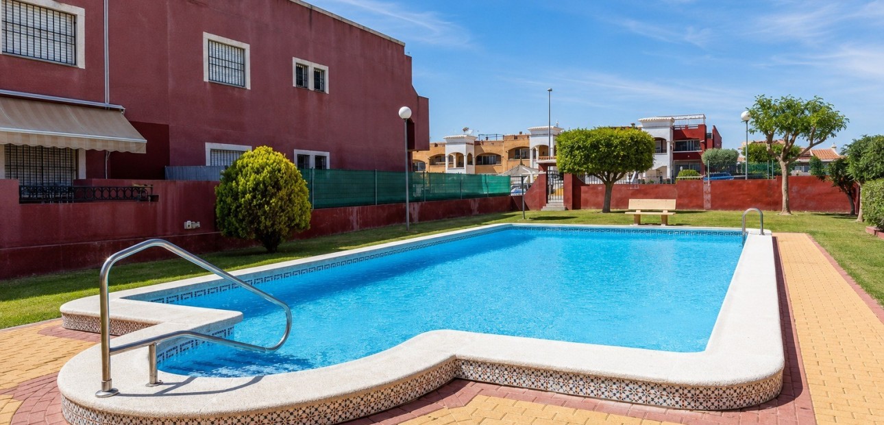 Sale - Apartment / flat -
Orihuela Costa - Los Altos