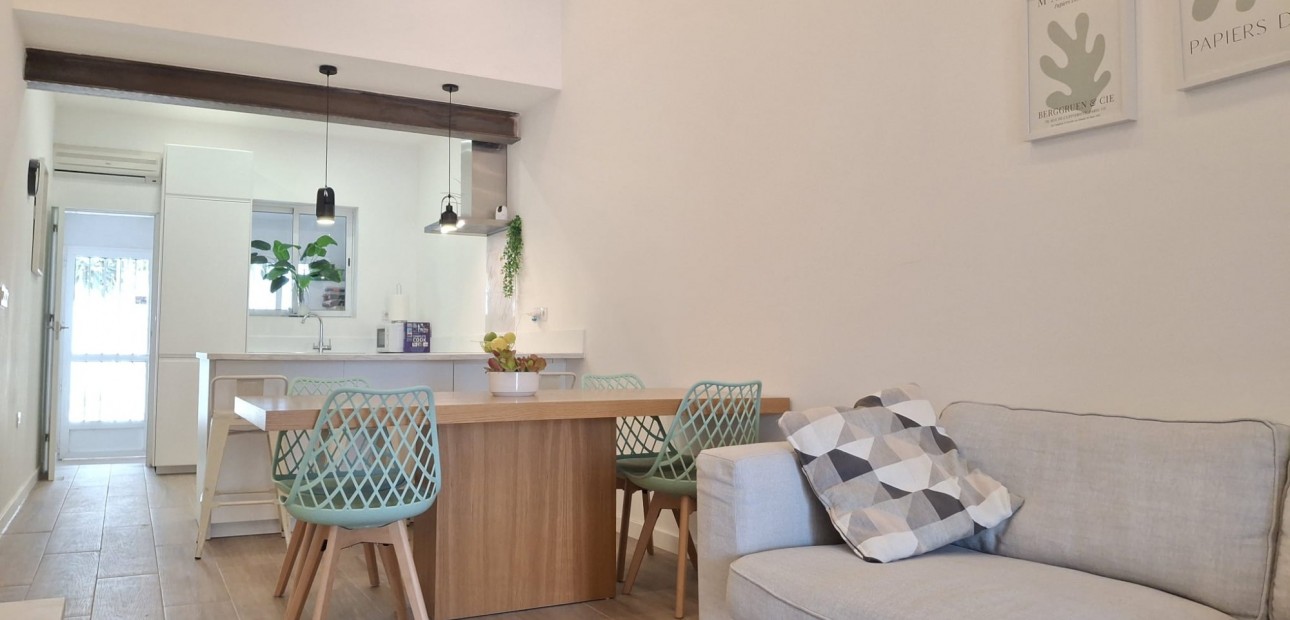 Sale - Townhouse -
Orihuela Costa - Playa Flamenca
