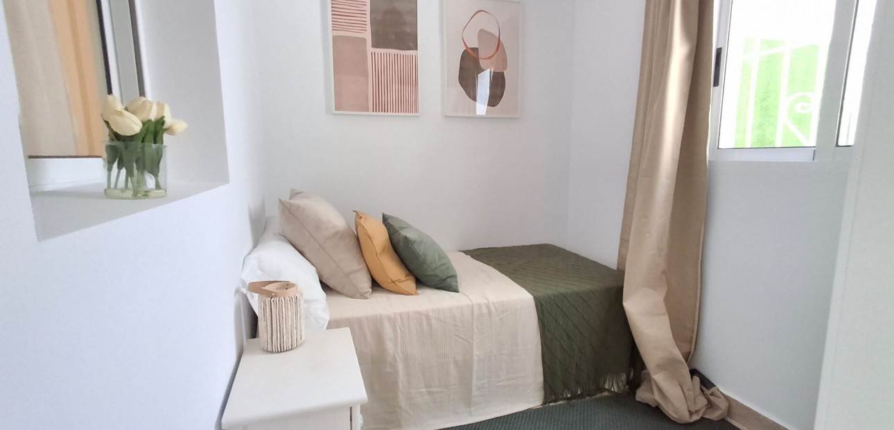 Sale - Townhouse -
Orihuela Costa - Playa Flamenca