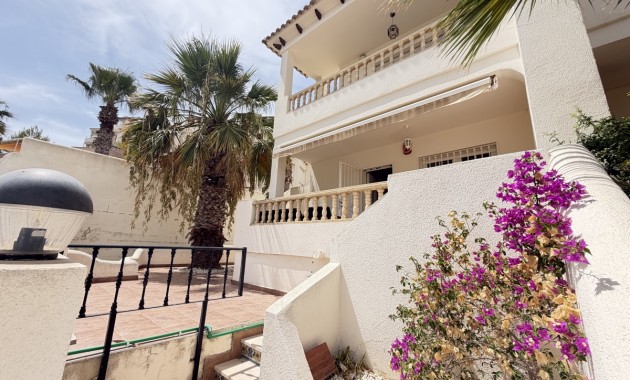 Sale - Apartment / flat -
Orihuela Costa - Las Ramblas