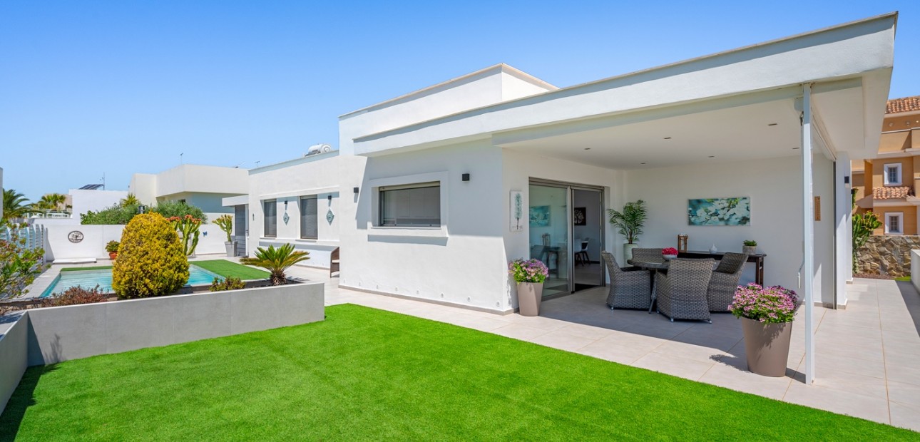 Sale - Detached Villa -
La Marina - La Marina - Urbanization