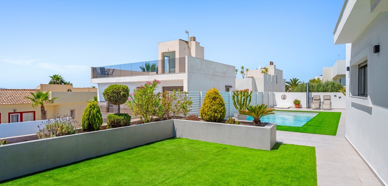 Sale - Detached Villa -
La Marina - La Marina - Urbanization