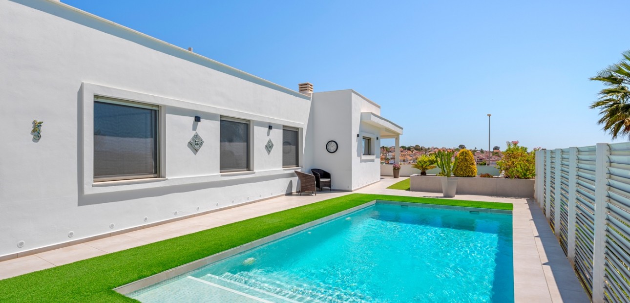Sale - Detached Villa -
La Marina - La Marina - Urbanization
