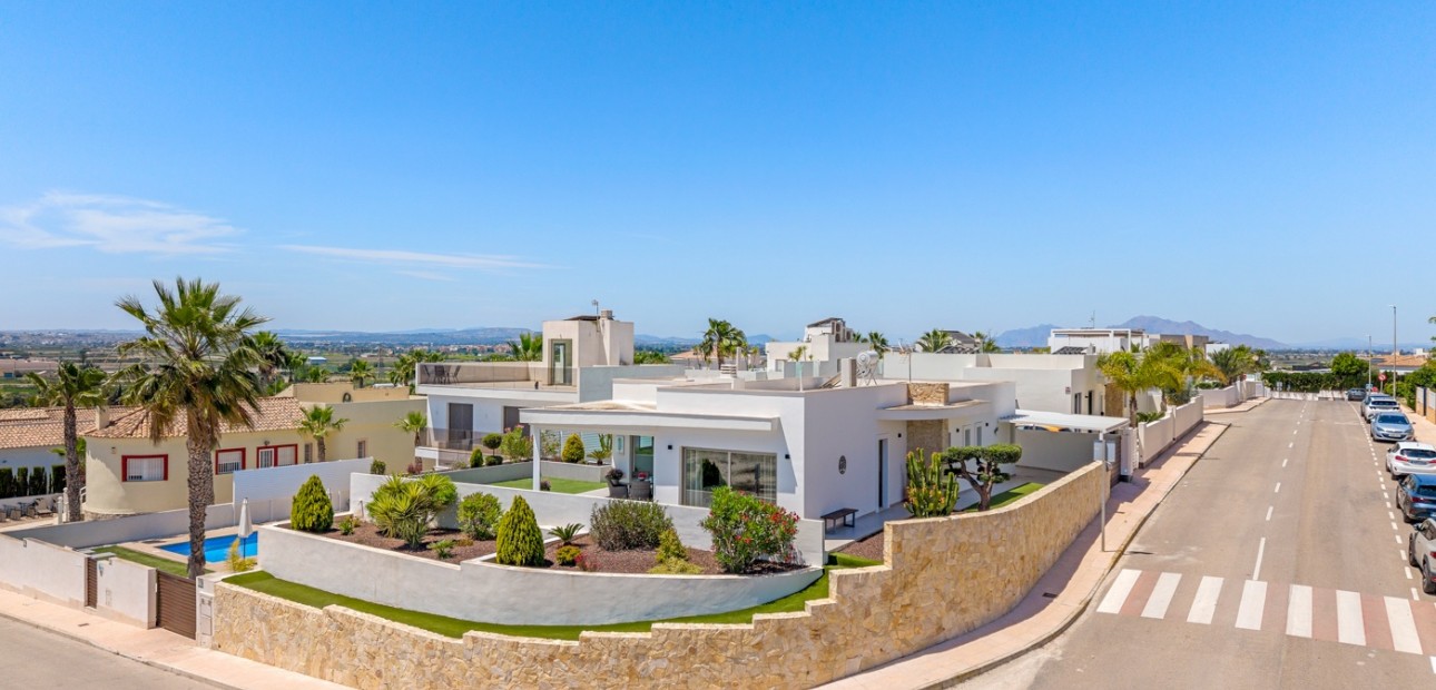 Sale - Detached Villa -
La Marina - La Marina - Urbanization