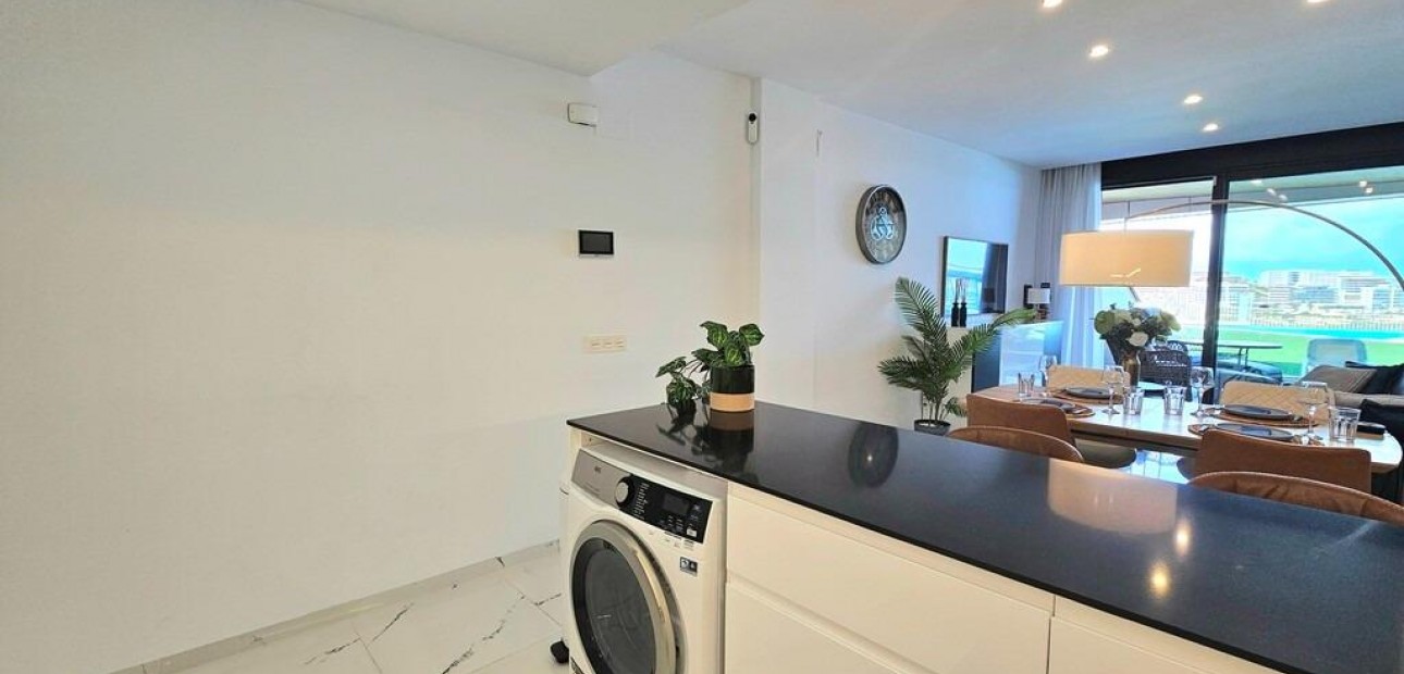 Sale - Apartment / flat -
Gran alacant - Monte y Mar