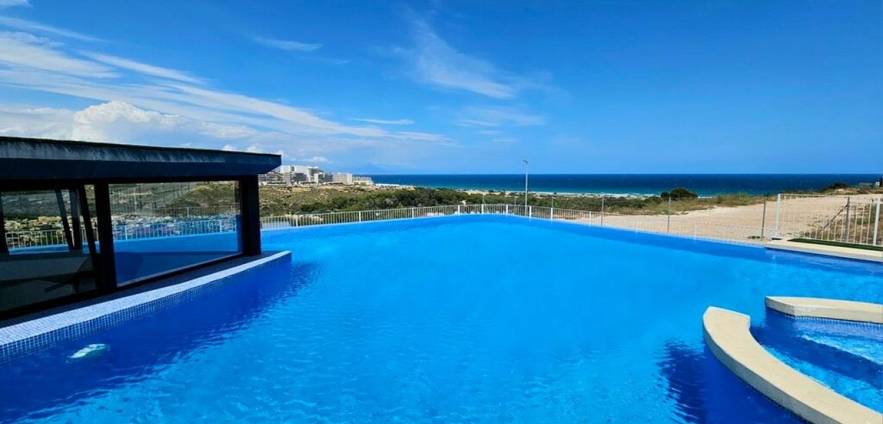 Sale - Apartment / flat -
Gran alacant - Monte y Mar