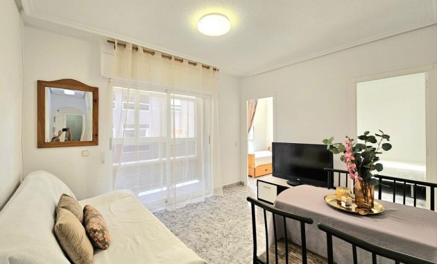 Sale - Apartment / flat -
Torrevieja - Playa de los locos