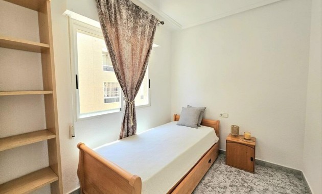 Sale - Apartment / flat -
Torrevieja - Playa de los locos