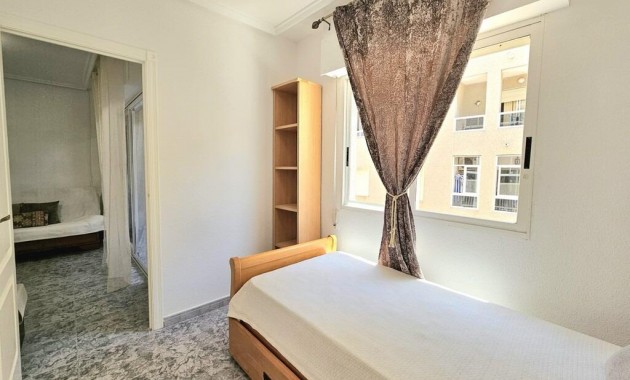 Sale - Apartment / flat -
Torrevieja - Playa de los locos