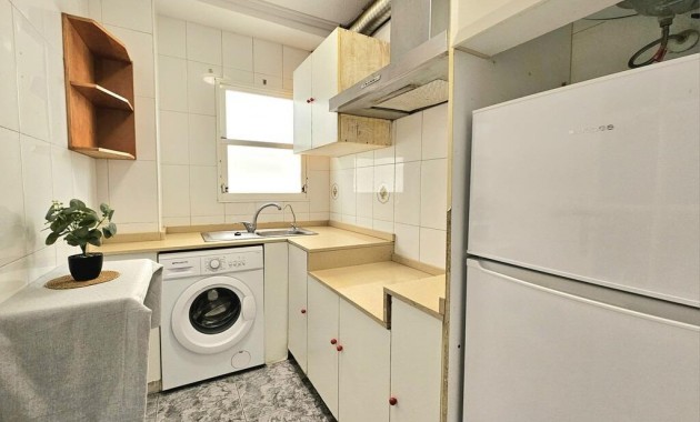 Sale - Apartment / flat -
Torrevieja - Playa de los locos