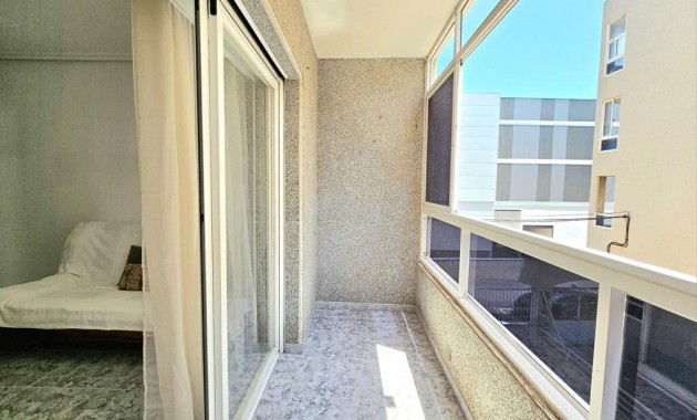 Sale - Apartment / flat -
Torrevieja - Playa de los locos
