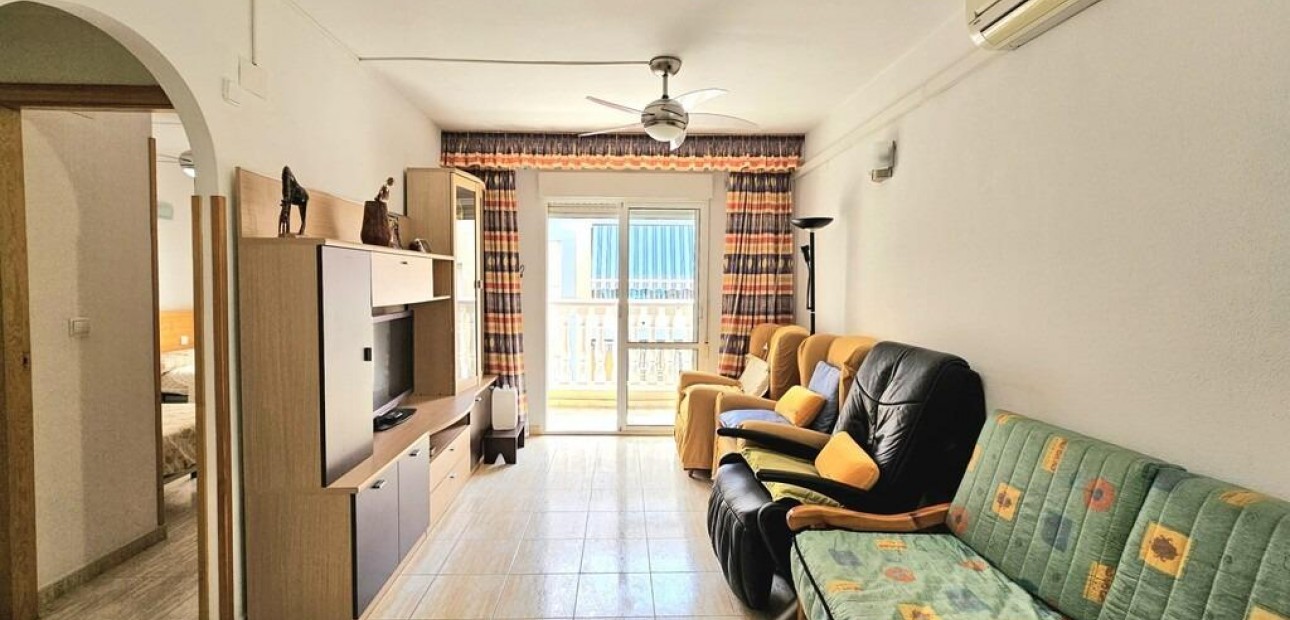 Sale - Apartment / flat -
Torrevieja - Playa de los locos