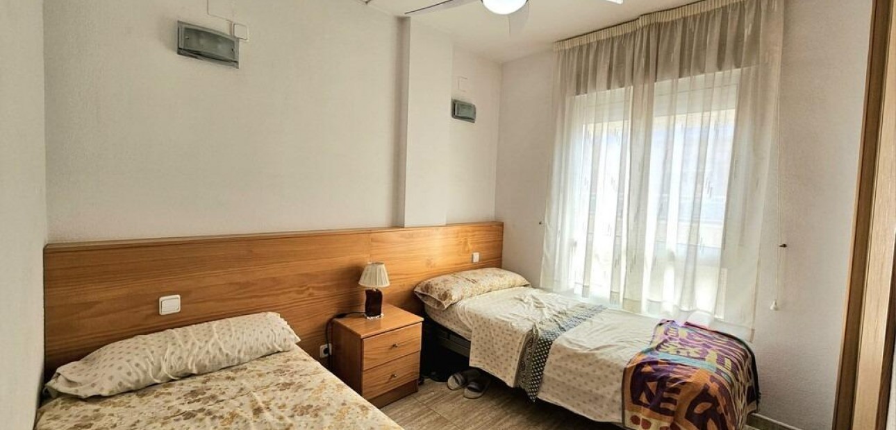 Sale - Apartment / flat -
Torrevieja - Playa de los locos