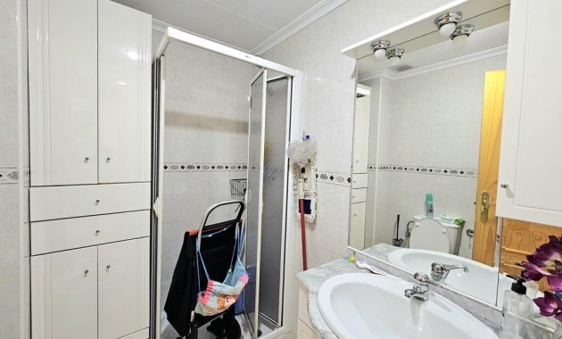 Sale - Apartment / flat -
Torrevieja - Playa de los locos