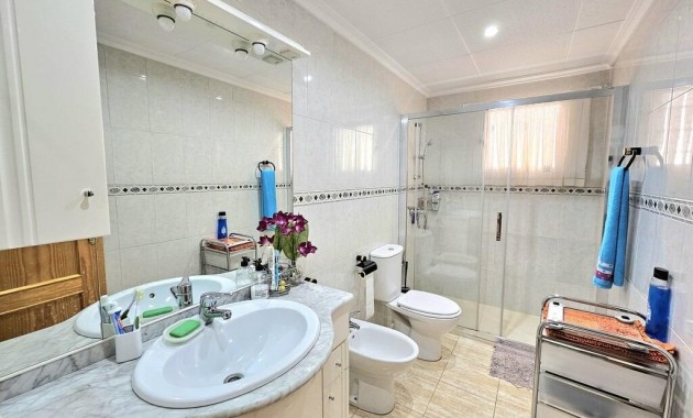 Sale - Apartment / flat -
Torrevieja - Playa de los locos
