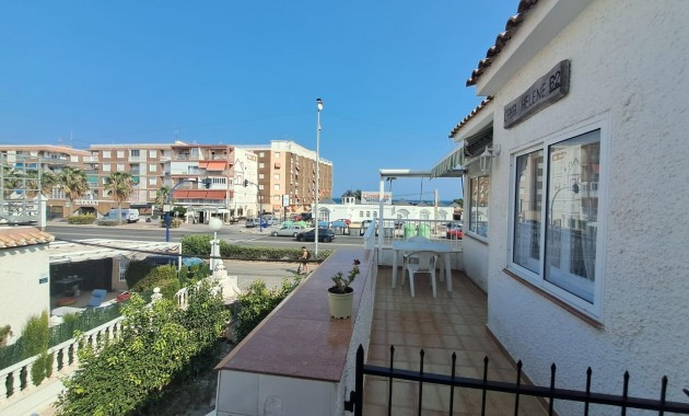 Sale - Bungalow -
Torrevieja - Playa de los Naufragos