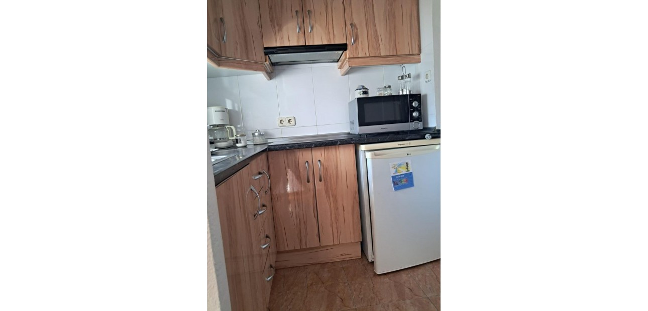 Sale - Bungalow -
Torrevieja - Playa de los Naufragos