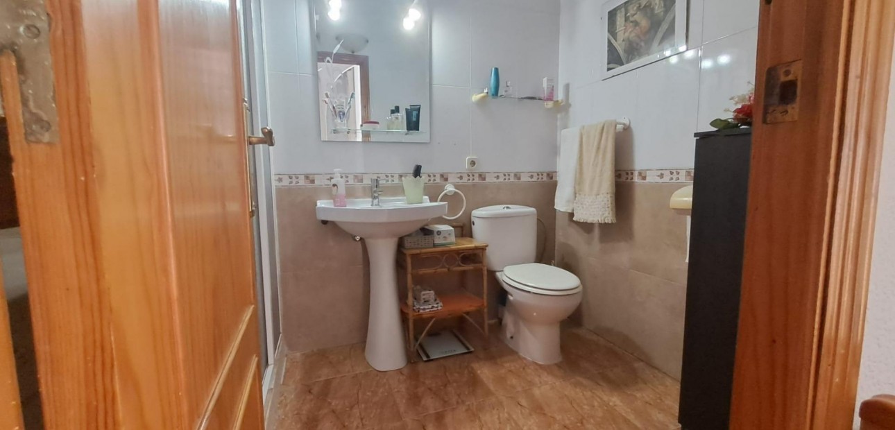 Sale - Bungalow -
Torrevieja - Playa de los Naufragos