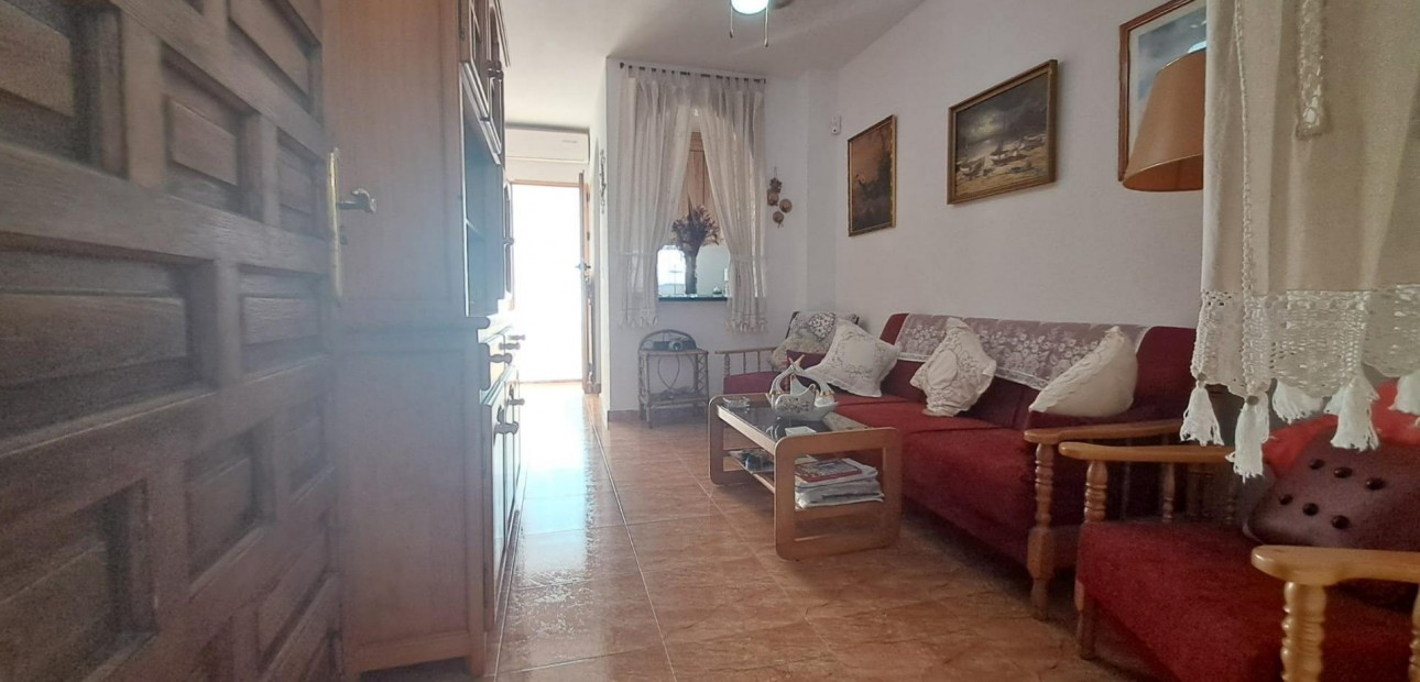 Sale - Bungalow -
Torrevieja - Playa de los Naufragos