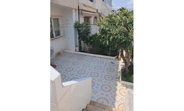 Sale - Bungalow -
Torrevieja - Playa de los Naufragos