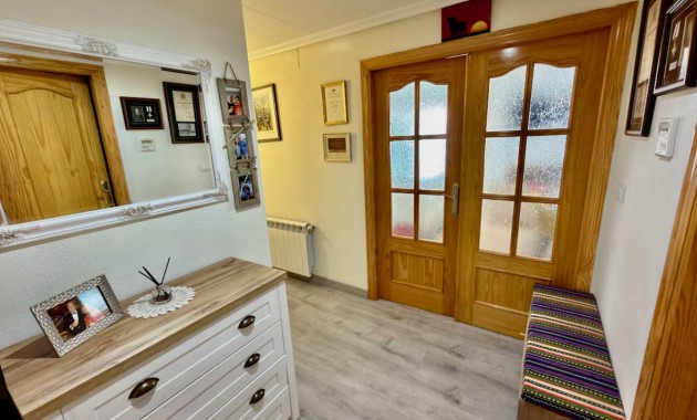 Sale - Apartment / flat -
Almoradí - centro
