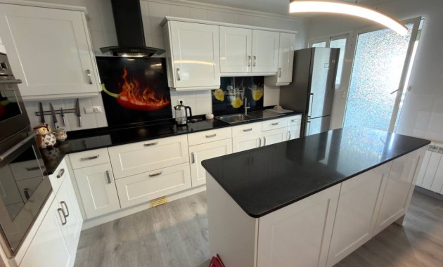 Sale - Apartment / flat -
Almoradí - centro