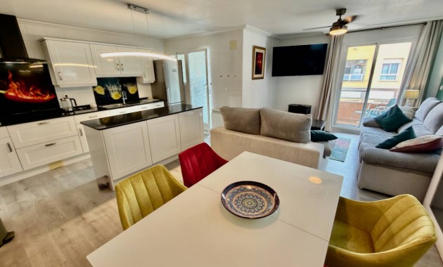 Sale - Apartment / flat -
Almoradí - centro