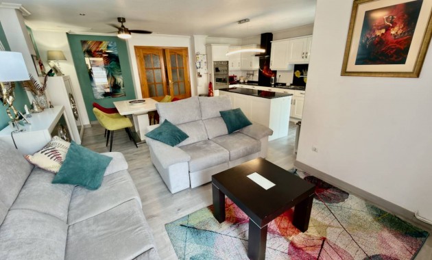 Sale - Apartment / flat -
Almoradí - centro