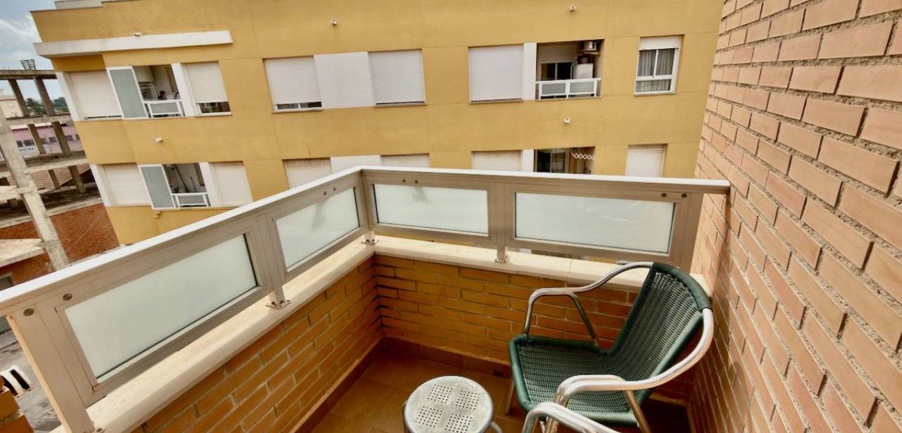 Sale - Apartment / flat -
Almoradí - centro