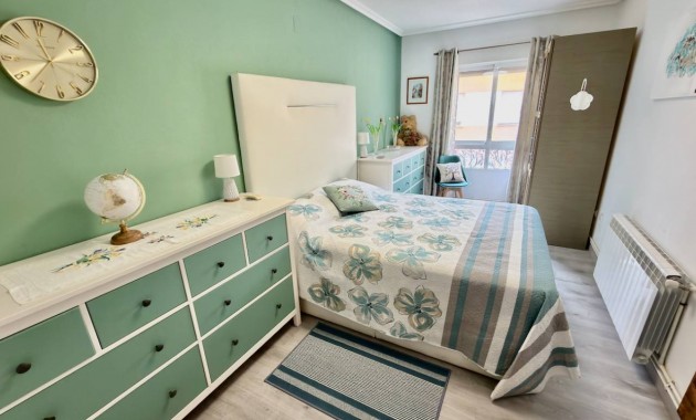 Sale - Apartment / flat -
Almoradí - centro
