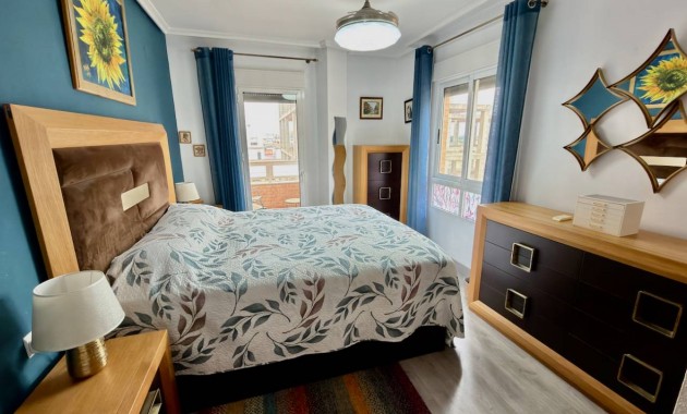 Sale - Apartment / flat -
Almoradí - centro