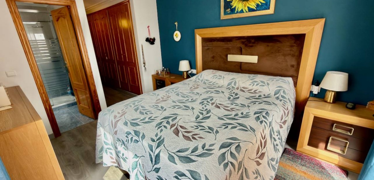 Sale - Apartment / flat -
Almoradí - centro