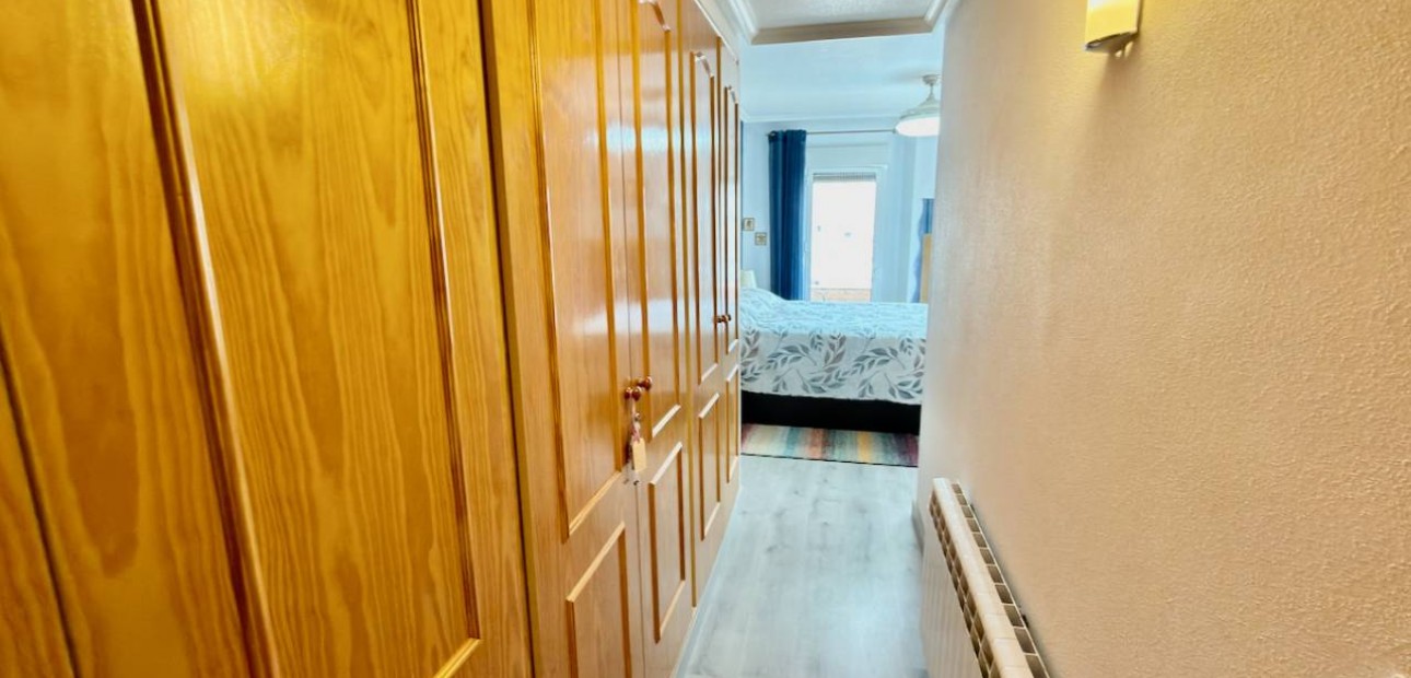 Sale - Apartment / flat -
Almoradí - centro