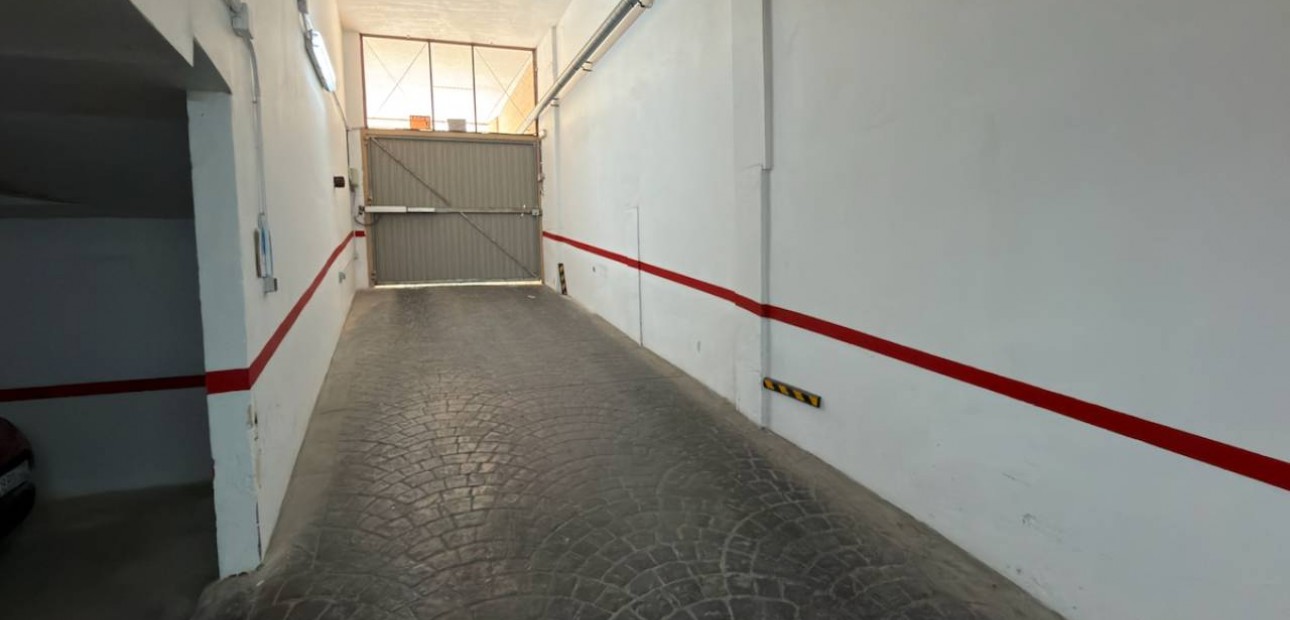 Sale - Apartment / flat -
Almoradí - centro