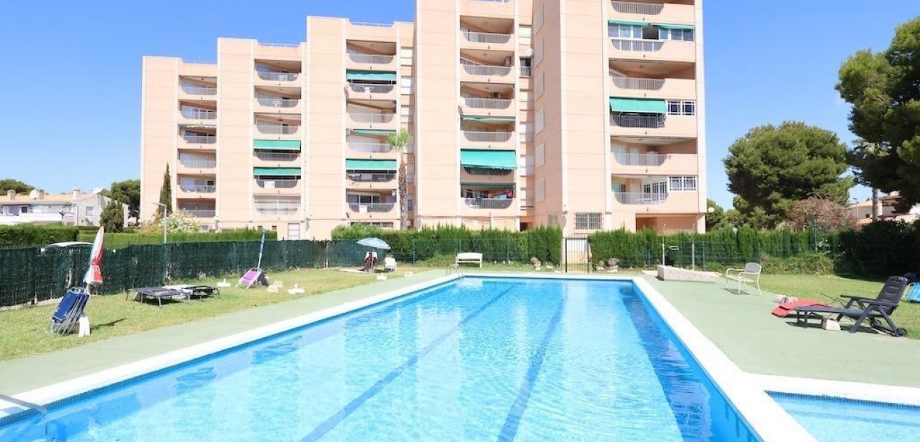 Sale - Apartment / flat -
Orihuela Costa - La Zenia