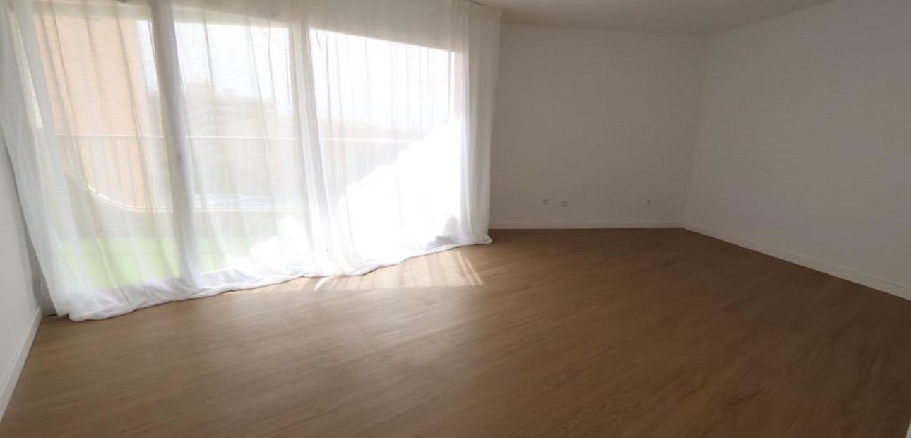 Sale - Apartment / flat -
Orihuela Costa - La Zenia