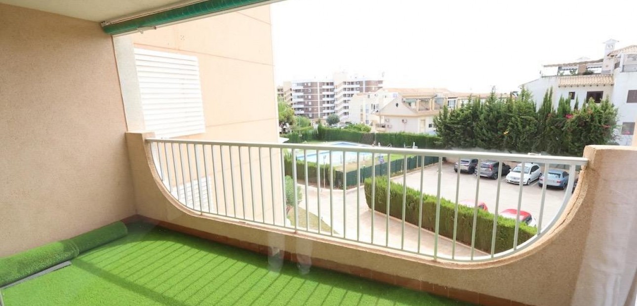 Sale - Apartment / flat -
Orihuela Costa - La Zenia