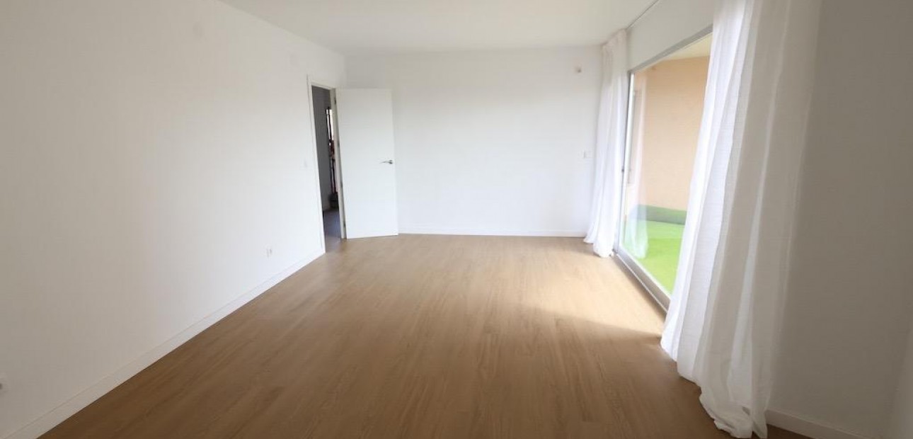 Sale - Apartment / flat -
Orihuela Costa - La Zenia