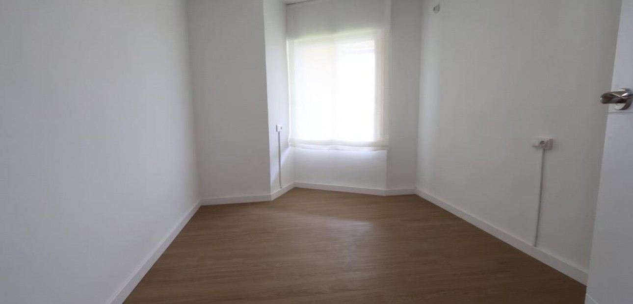 Sale - Apartment / flat -
Orihuela Costa - La Zenia