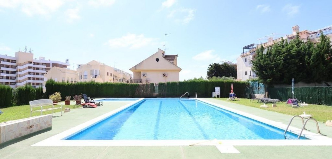 Sale - Apartment / flat -
Orihuela Costa - La Zenia