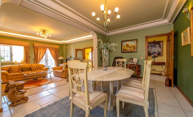 Sale - Apartment / flat -
Torrevieja - Playa de los locos