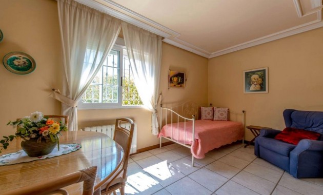 Sale - Apartment / flat -
Torrevieja - Playa de los locos