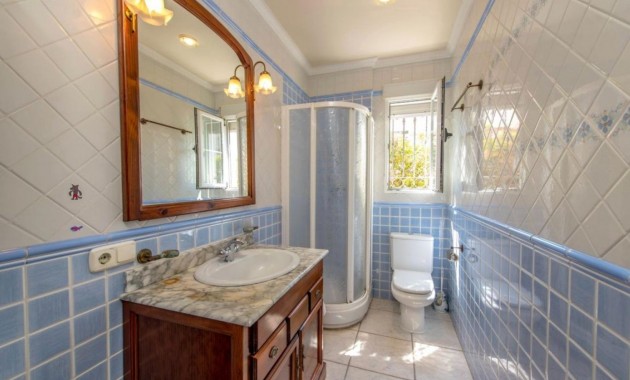 Sale - Apartment / flat -
Torrevieja - Playa de los locos