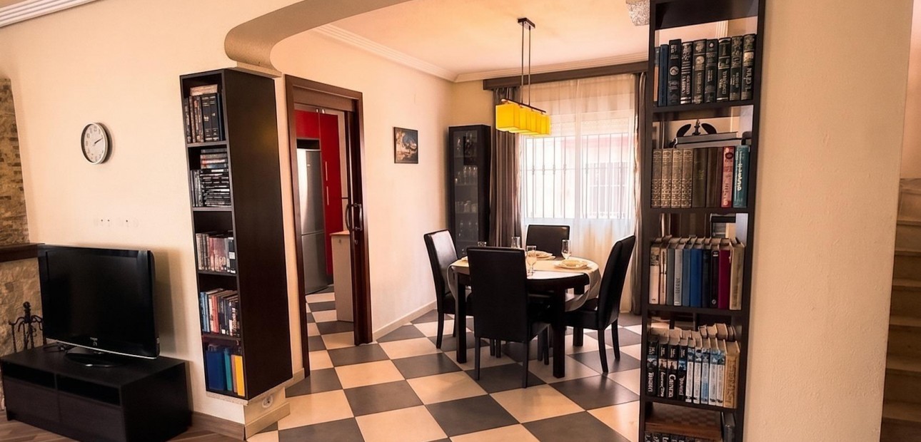 Sale - Villa -
Torrevieja - Los Balcones - Los Altos del Edén