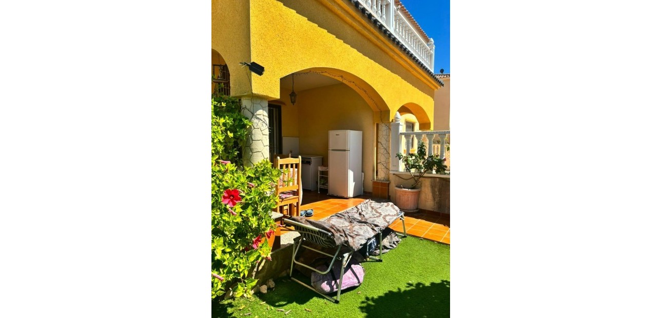 Sale - Bungalow -
Orihuela Costa - Lomas de Cabo Roig