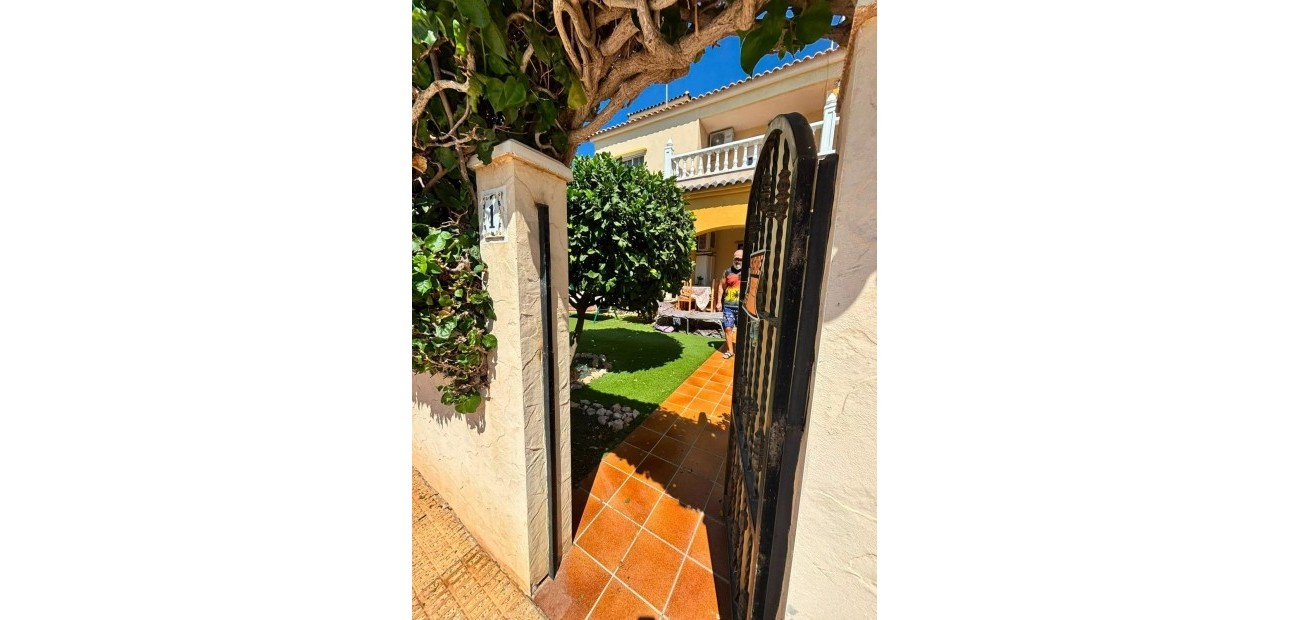 Sale - Bungalow -
Orihuela Costa - Lomas de Cabo Roig