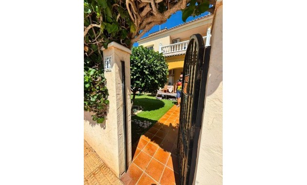 Sale - Bungalow -
Orihuela Costa - Lomas de Cabo Roig